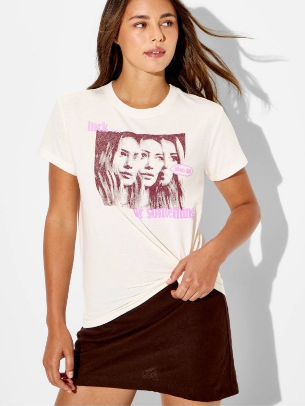 Hilary Duff Short Sleeve Graphic Tee / T-shirt